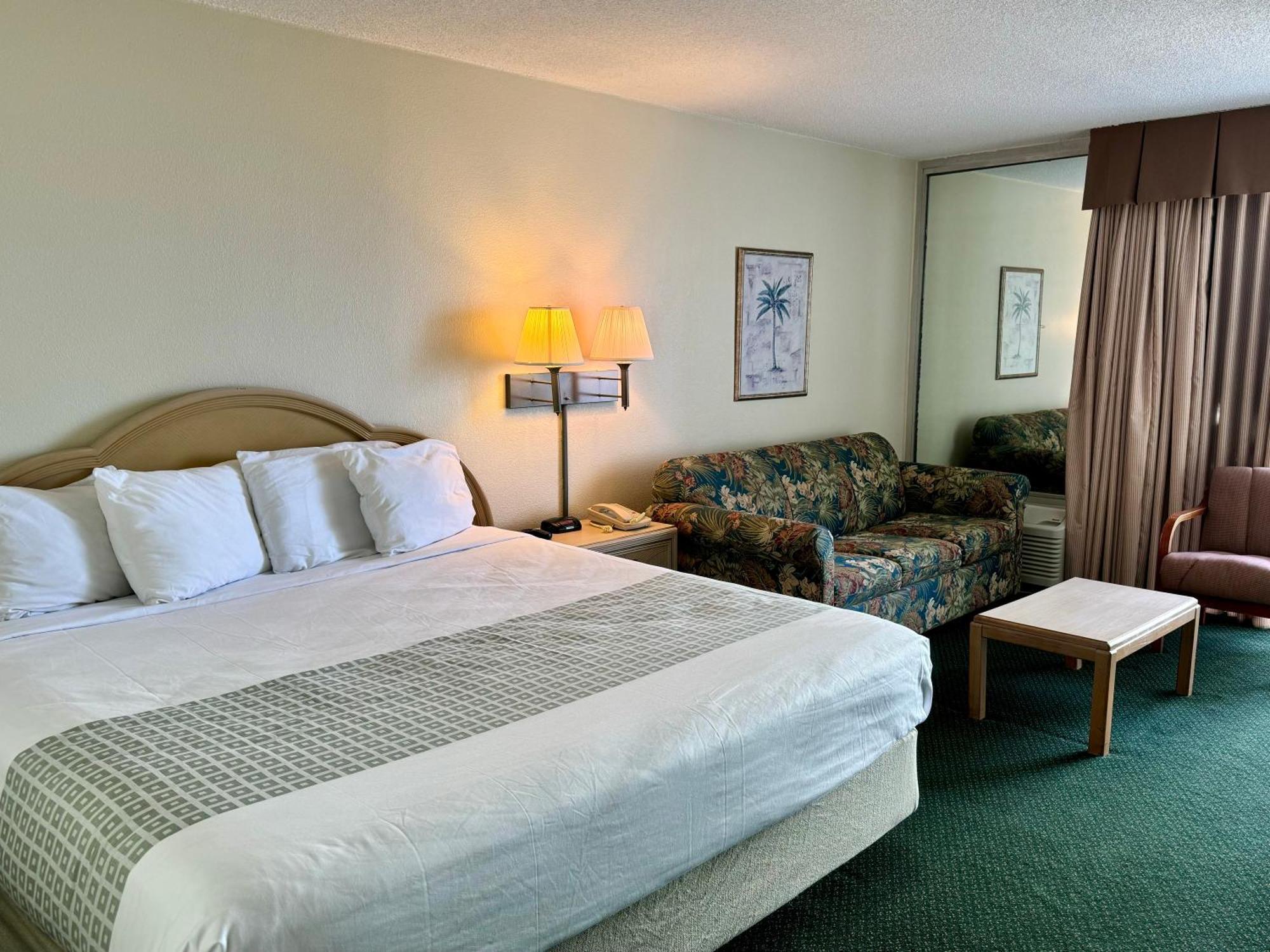 Boardwalk Beach Resort Myrtle Beach Exterior photo